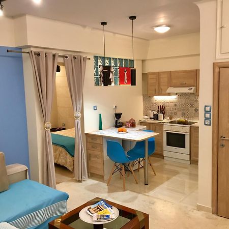 Piraeus Blue Grand Suite di Giorgio 10 mins from the port. Extérieur photo