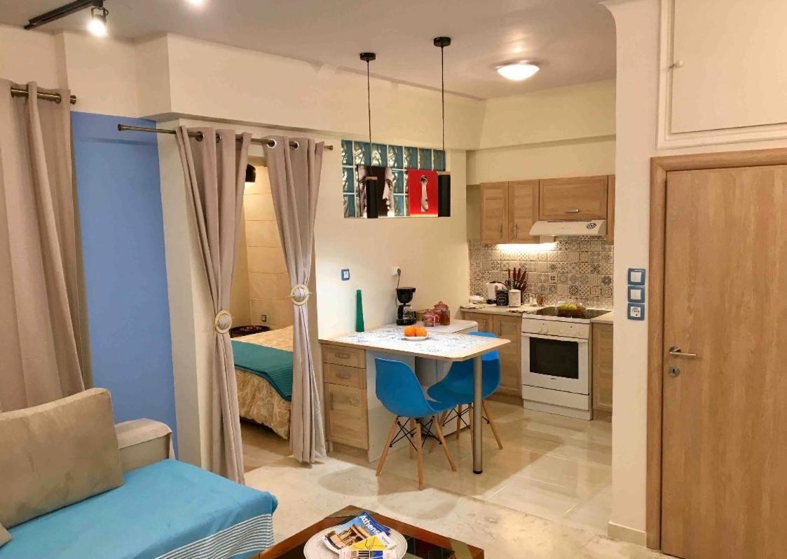 Piraeus Blue Grand Suite di Giorgio 10 mins from the port. Extérieur photo